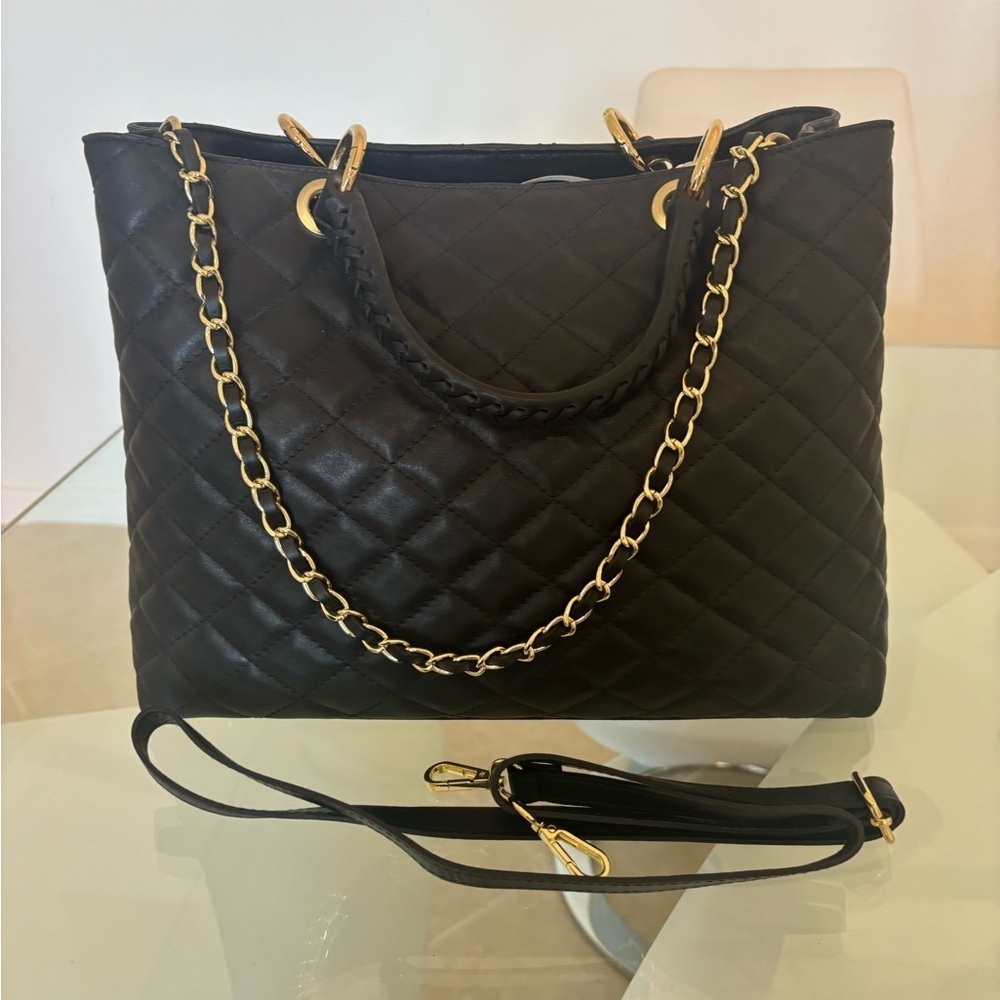 Elegant Black Leather Handbag Adjustable strap, and lightweight